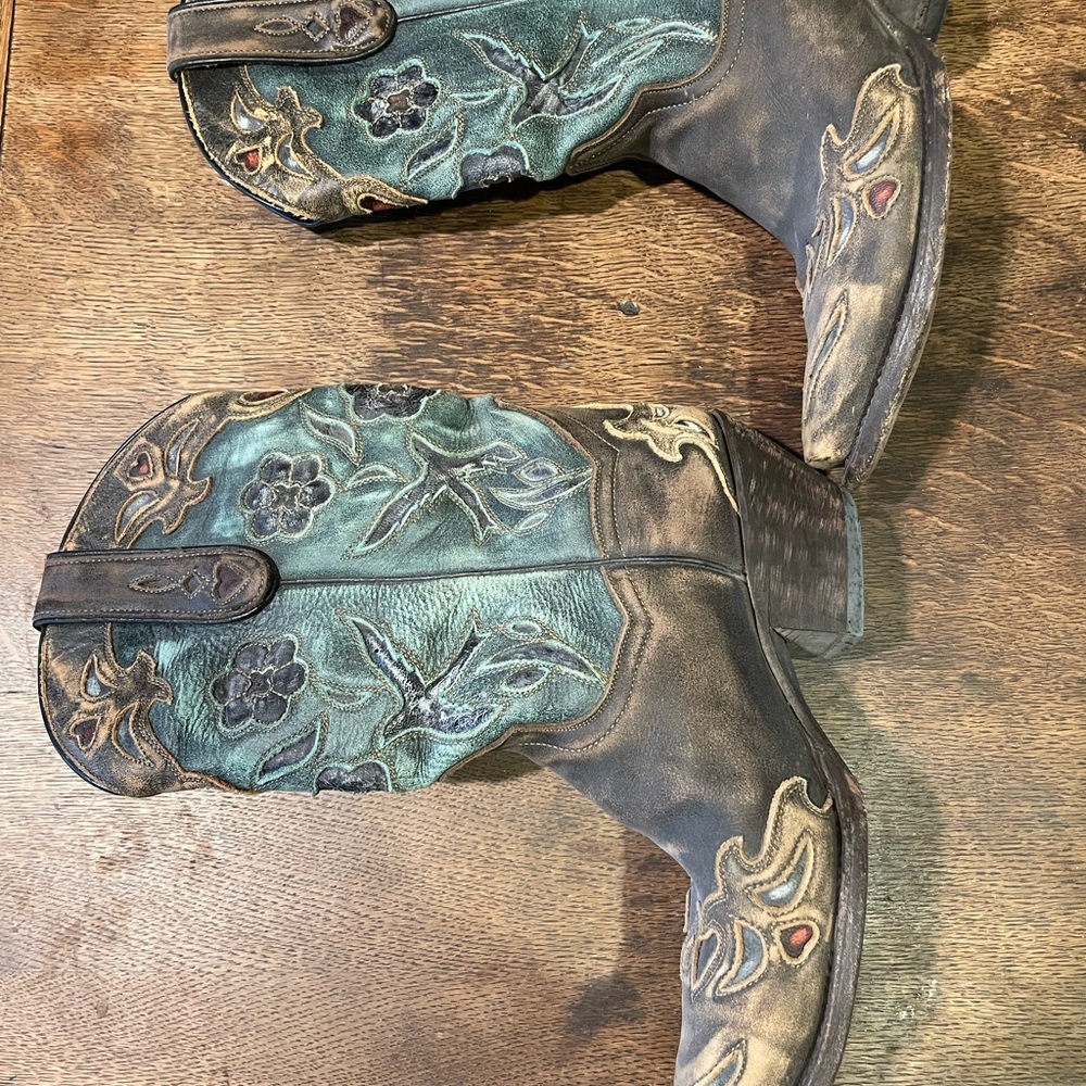 Embroidered Western Cowgirl Boots - image 2